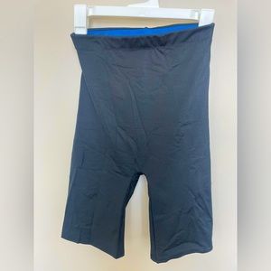 Headliner Shaping High Waist Short